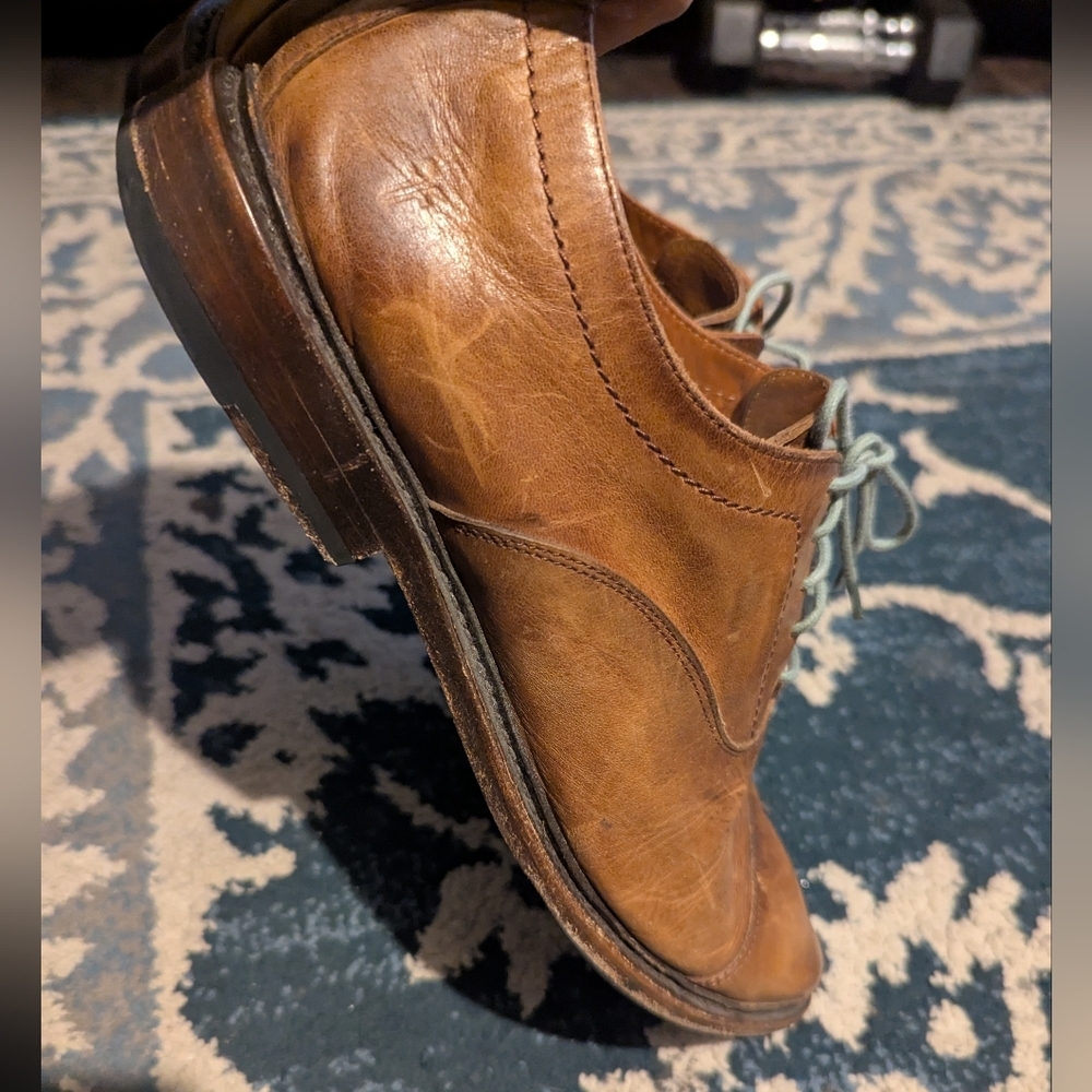 frye Classic Brown Leather Men's Shoes - Picture 3 of 7